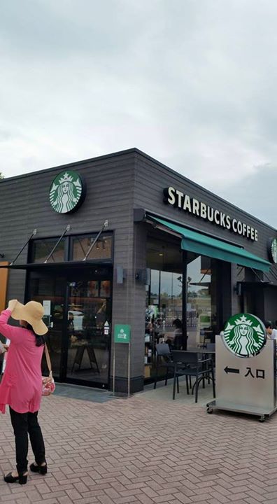 スターバックス コーヒー ジャパン（Starbucks Coffee Japan）&nbsp;ドリンク&nbsp;ピーチ イン ピーチ フラペチーノ、チャンキー クッキー フラペチーノ