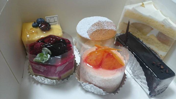 KEINOSHIN(ケイノシン) ケーキ・タルト チョコ、桃、パイナップル、レモン、フランボワーズ、ブラッドオレンジのケーキ