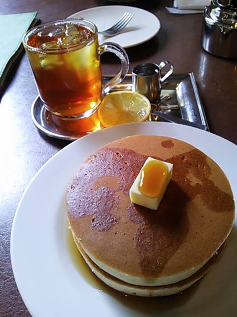 十字屋珈琲茶館(ジュウジヤカヒチャカン) ホットケーキ 懐かしいホットケーキ