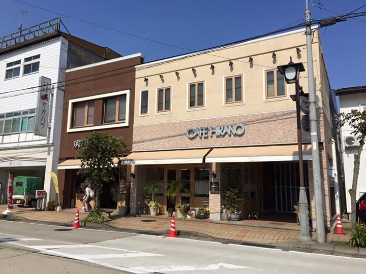 パティスリーヒラノ（cafe HIRANO）&nbsp;ケーキ・タルト&nbsp;梨のタルト、ハロウィンのケーキ他