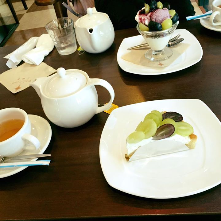 cafe VALEUR(カフェ ヴァルール) ケーキ・タルト シャインマスカットタルト・シャインマスカットパフェ