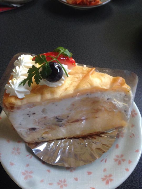 パティスリーヒラノ(cafe HIRANO) ケーキ・タルト ミルフィーユ・チョコクランチ風ケーキ