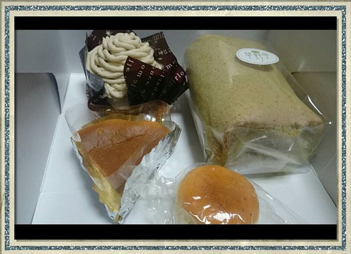 草野亭(クサノテイ) ケーキ・タルト モンブラン・自家製塩こうじチーズケーキ・ロールケーキ 抹茶
・マルチーズ