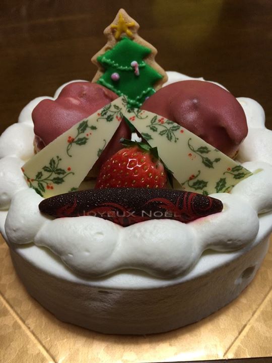 パティスリー ラ・バル(La Balle) ケーキ・タルト シュークリームデコレーションのクリスマスケーキ