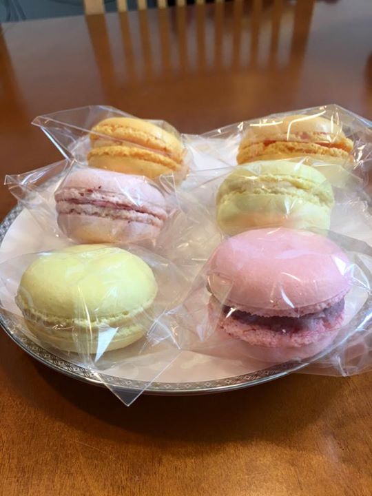 パティスリーセルクル(cercle) マカロン マカロン(フランボワーズ、パッション、オレンジ、ストロベリー)