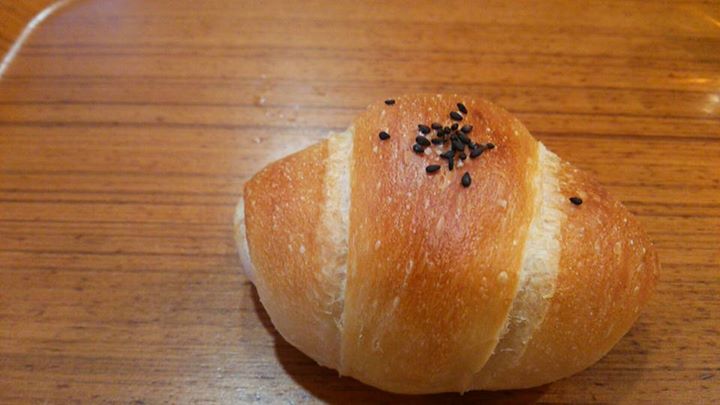 ぱんのわ&nbsp;パン&nbsp;塩パンのあんぱん