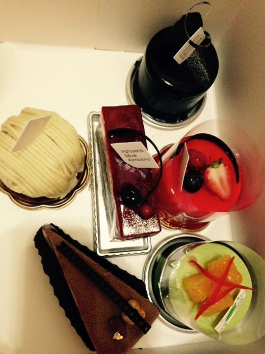 Patisserie Reve(パティスリー レーヴ) ケーキ・タルト チョコレートケーキ、モンブラン、ベリーのケーキ、イチゴのケーキなど