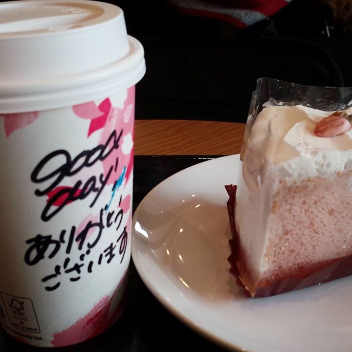 スターバックス コーヒー ジャパン(Starbucks Coffee Japan) ドリンク,ケーキ・タルト さくらシフォンケーキ、サクラブロッサム&ストロベリーラテ