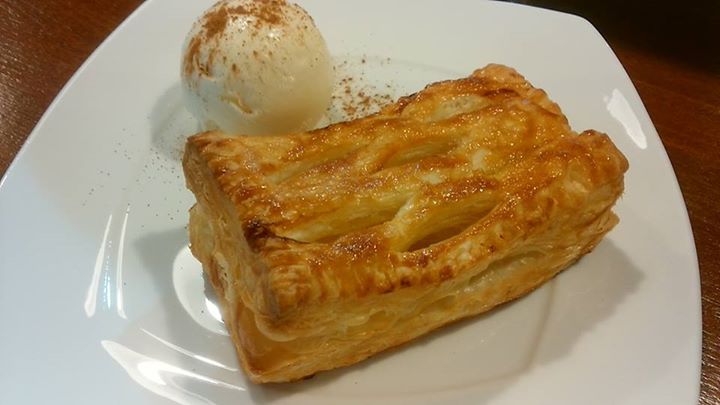 cafe VALEUR(カフェ ヴァルール) パイ 焼き立てアップルパイ