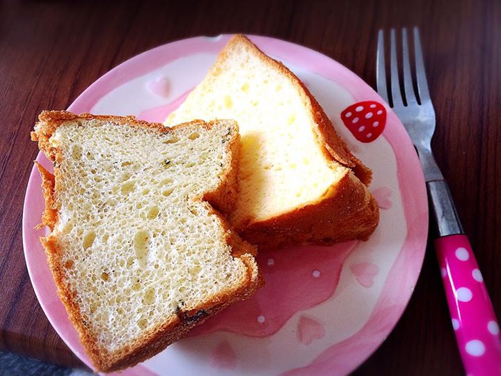 キャトル・セゾン&nbsp;ケーキ・タルト&nbsp;さくらのシフォンケーキ、プレーンシフォンケーキ