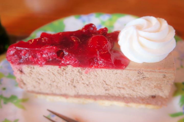 カサミンゴー&nbsp;ケーキ・タルト&nbsp;ベリージュレとココアムースのケーキ