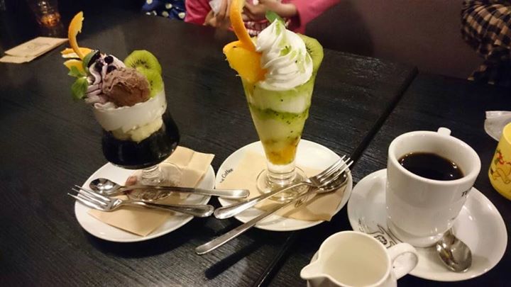 ブレラ珈琲館(コーヒーカン) パフェ・サンデー コーヒーゼリーパフェ、キュウイパフェ、欲張りフルーツパフェ
