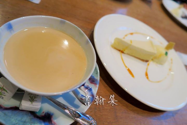 cafe 書翰集(カフェショカンシュウ) ケーキ・タルト,ドリンク レアチーズケーキ、チャイ(アイリッシュクリーム)