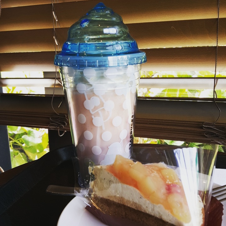 スターバックス コーヒー ジャパン(Starbucks Coffee Japan) ドリンク,ケーキ・タルト カンタロープメロン&クリームフラペチーノ、ピーチアールグレイタルト
