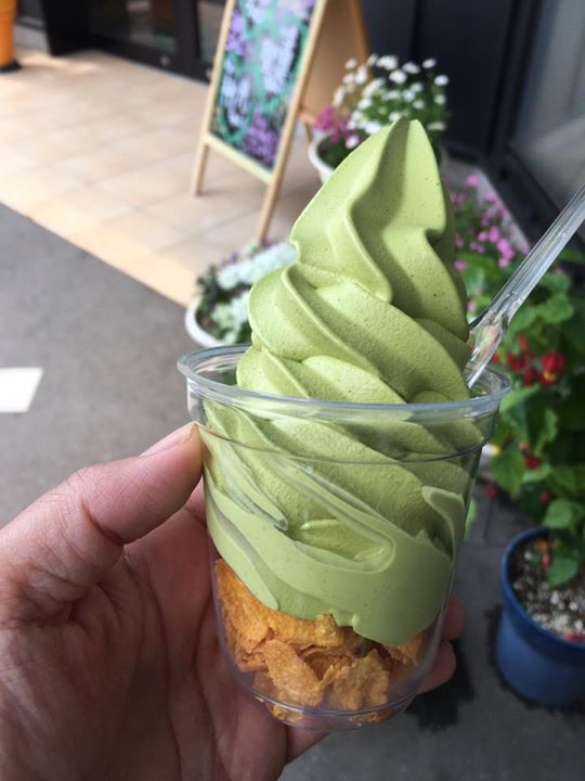 お茶元みはら胡蝶庵(コチョウアン) アイス・ジェラート,お餅,クッキー 抹茶ソフト、抹茶わらび餅、ギリスの陶器の破片をかたどったクッキー