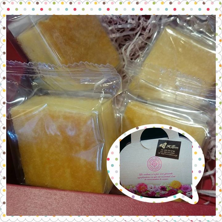 ヌボー生花店　Adorer Cafe（アドレカフェ）&nbsp;ケーキ・タルト&nbsp;バラの香りがする一口ケーキ