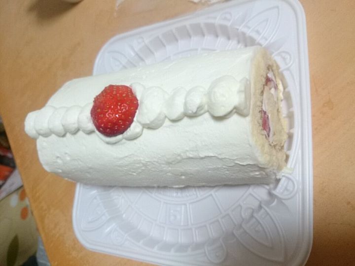 草野亭(クサノテイ) ケーキ・タルト いちごのロールケーキ