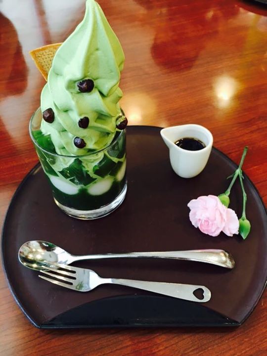 お茶元みはら胡蝶庵（コチョウアン）&nbsp;パフェ・サンデー&nbsp;わらびもちパフェ