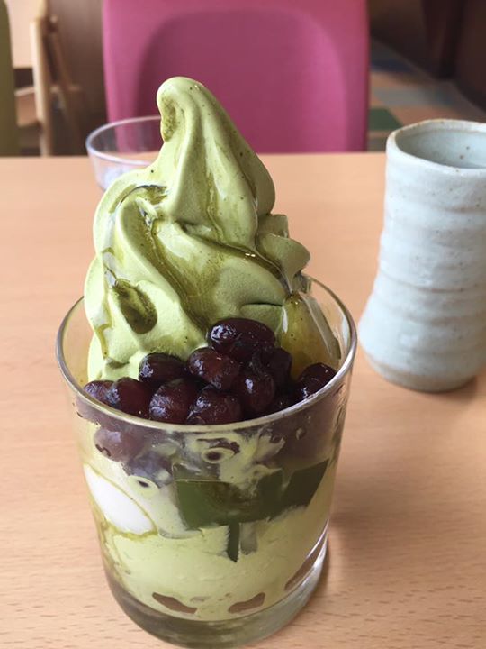 お茶元みはら胡蝶庵（コチョウアン）&nbsp;パフェ・サンデー&nbsp;抹茶ソフトと白玉あずきのパフェ