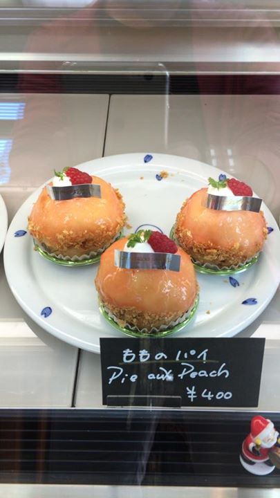 ベーカリーハウス ノジリ&nbsp;ケーキ・タルト&nbsp;もものパイ