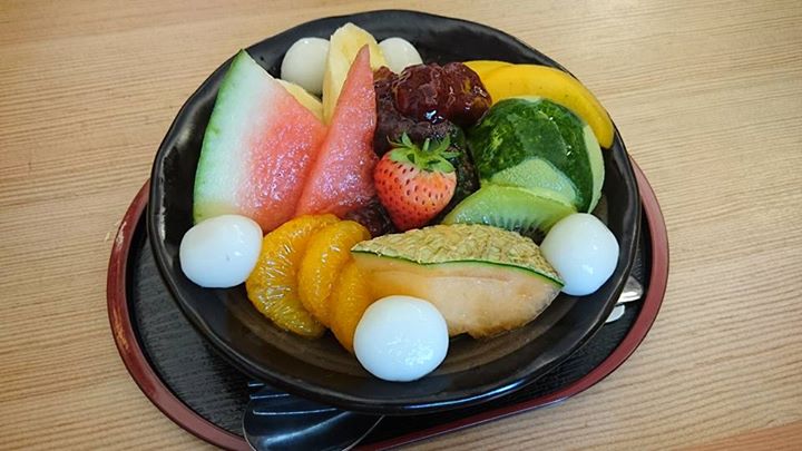 甘味処みつばち&nbsp;あんみつ&nbsp;白玉抹茶クリームあんずあんみつ