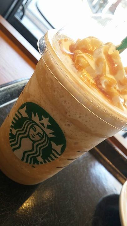 スターバックス コーヒー ジャパン(Starbucks Coffee Japan) ドリンク,パイ キャラメルフラペチーノ、ブルーベリーレアチーズパイ