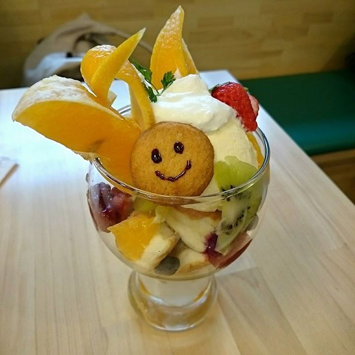 gram(グラム) パフェ・サンデー フルーツパフェ
