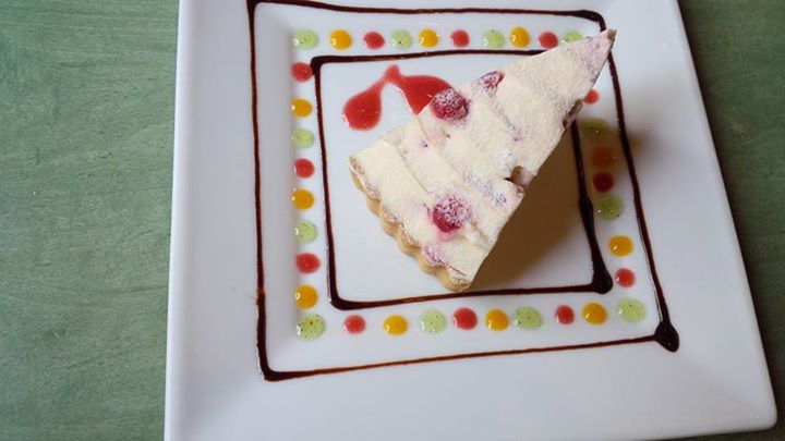 ピッツェリア(Pizzeria) ケーキ・タルト チョコバナナタルト他ケーキ