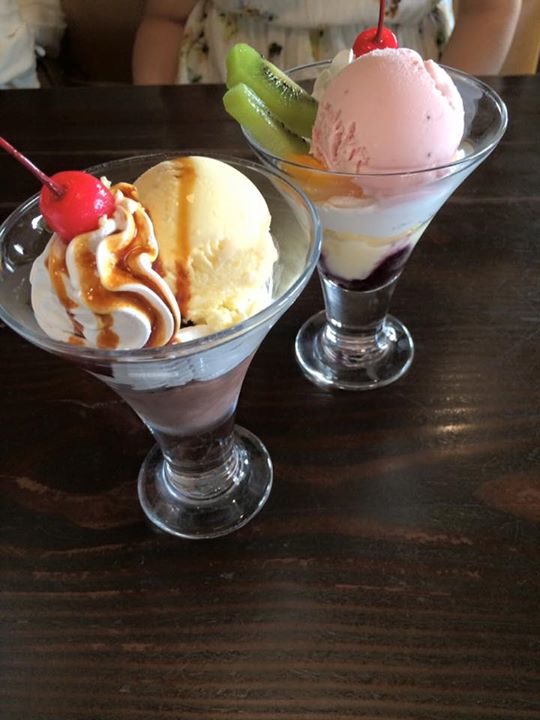珈琲哲學(コーヒーテツガク) パフェ・サンデー アイスやフルーツがのったパフェ