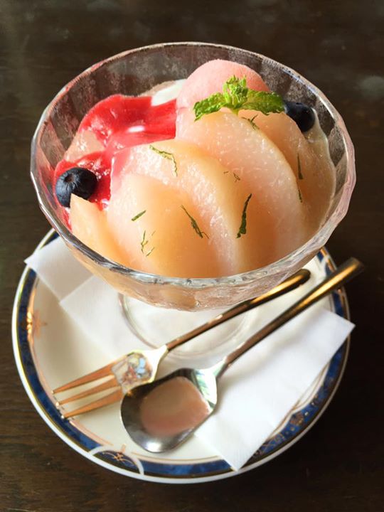 スウィーツカフェ・ル・パステ パフェ・サンデー 桃パフェ
