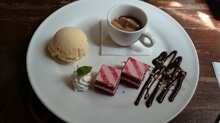 珈琲哲學(コーヒーテツガク) ドルチェ ドルチェ(アイス・ケーキ他)
