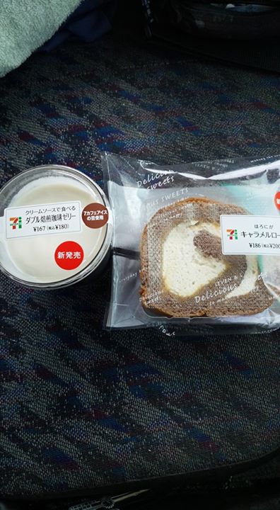 セブンイレブン&nbsp;ゼリー・蒟蒻・寒天,ケーキ・タルト&nbsp;ダブル焙煎珈琲ゼリー、ほろにがキャラメルロール