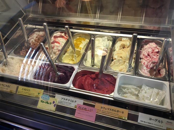 Confiture mimi Gelateria(コンフィチュール ミミ ジェラテリア) アイス・ジェラート いちごみるく、桃ヨーグルトのジェラート