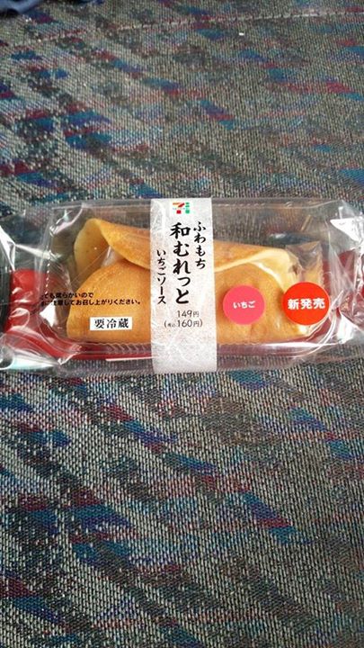 セブンイレブン&nbsp;その他スイーツ,大福&nbsp;ふわもち 和むれっと いちごソース、栗大福