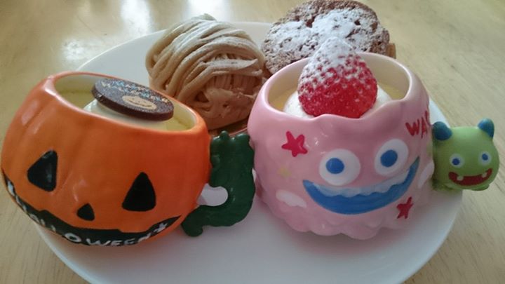 パティスリー・カズーリー シュークリーム,ケーキ・タルト,プリン そばシュークリーム、モンブラン、かぼちゃプリン