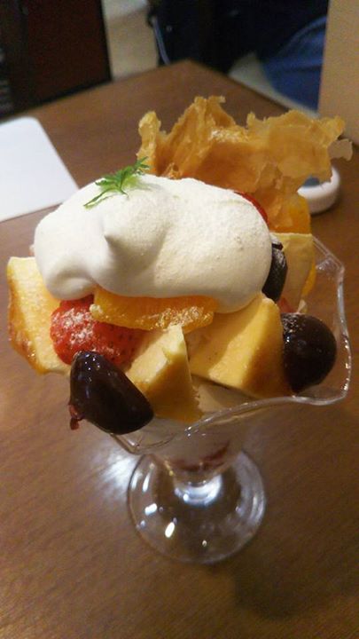 パティスリーヒラノ(cafe HIRANO) パフェ・サンデー カタラーナパフェ