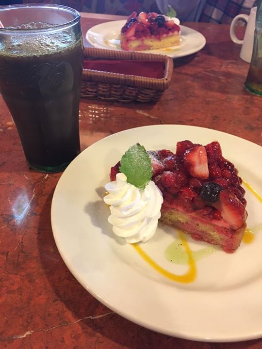 ピッツェリア（Pizzeria）&nbsp;ケーキ・タルト&nbsp;ベリーベリータルト