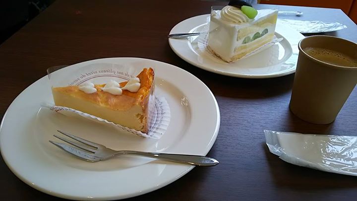 さいとう菓子工房&nbsp;ケーキ・タルト,プリン,パイ&nbsp;マスカットのケーキ、プリン、アップルパイ他