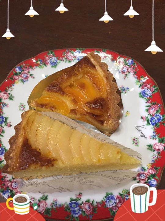 洋菓子屋ひなたぼっこ ケーキ・タルト 洋梨タルト、杏タルト