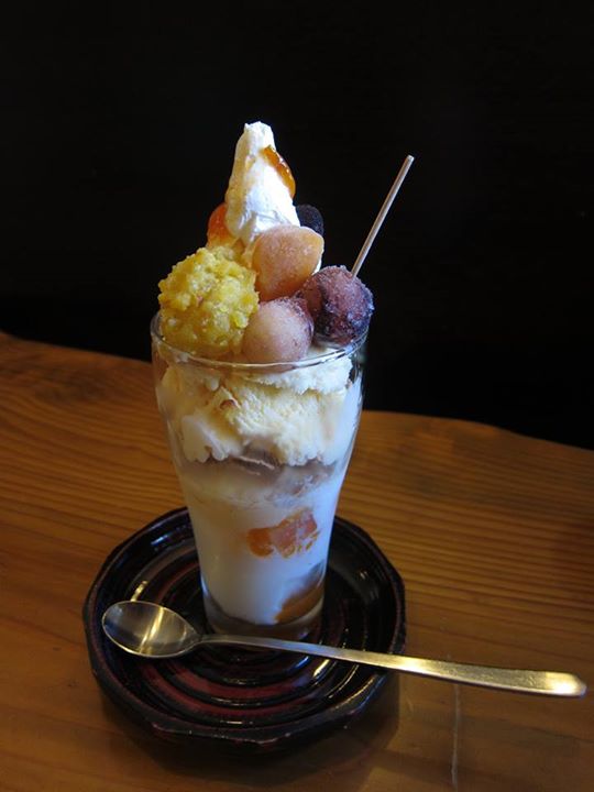 おやきの店ほり川&nbsp;パフェ・サンデー&nbsp;秋パフェ