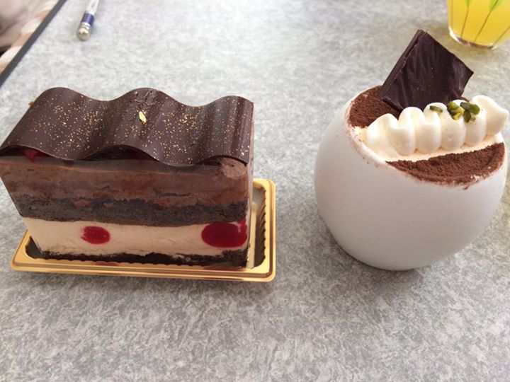 花岡（ハナオカ）&nbsp;ケーキ・タルト&nbsp;卵の形のケーキ、チョコのケーキ