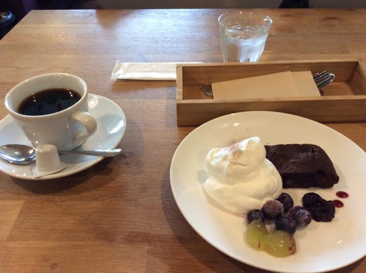 SOBA×CAFE EN(ソバ カフェ エン) ケーキ・タルト 手作りチョコレートブラウニー