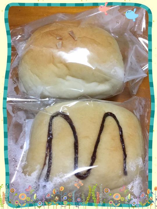 小海町農産物加工直売所 パン キャラメルパン、チョコパン