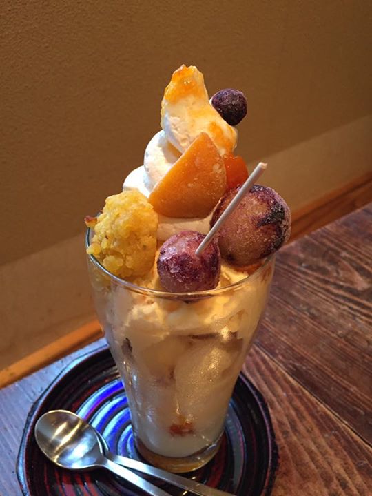 おやきの店ほり川&nbsp;パフェ・サンデー&nbsp;秋パフェ
