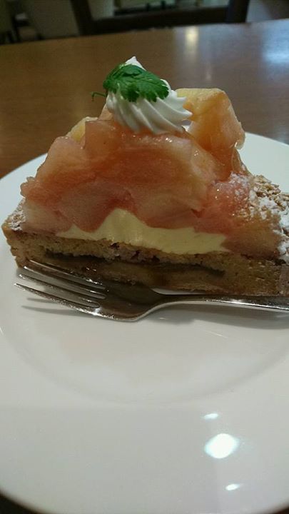 パティスリーヒラノ(cafe HIRANO) ケーキ・タルト 焼きりんごのタルト
