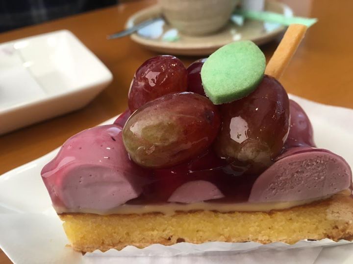 Patisserie Myrtille（パティスリー ミルティーユ）&nbsp;ケーキ・タルト&nbsp;ぶどうのケーキ、ベリー系ケーキ他