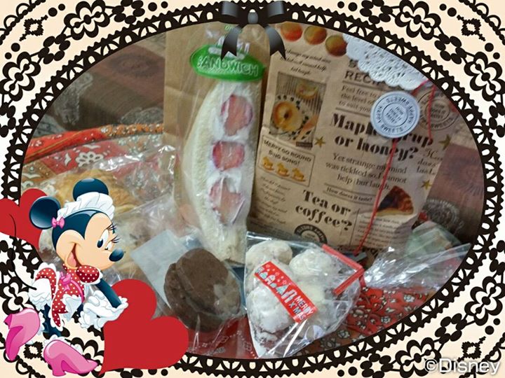 パン工房 キキョーヤ パン,お菓子 イチゴパン他