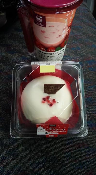 ローソン(LAWSON) ケーキ・タルト,アイス・ジェラート 期間限定 白いクリスマスケーキ、牧場しぼり 生キャラメル&ミルク