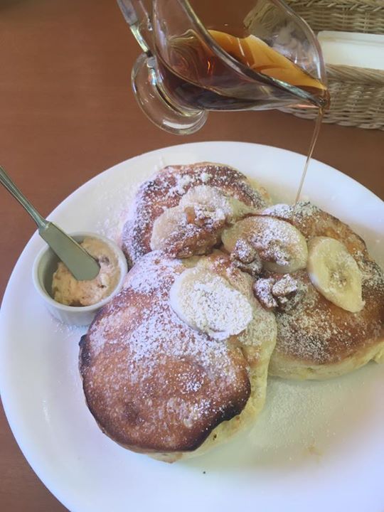 トワサンク 長野(trois cinq) パンケーキ バナナと胡桃のパンケーキ