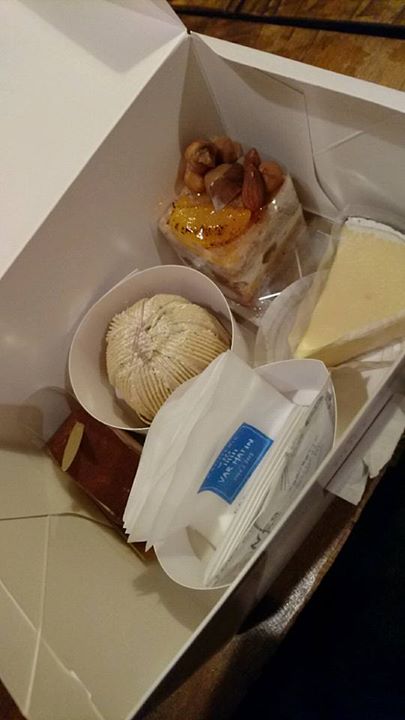 パティスリー・ヴァールマタン(patisserie VAR MATIN) ケーキ・タルト ヘーゼルナッツのケーキ他
